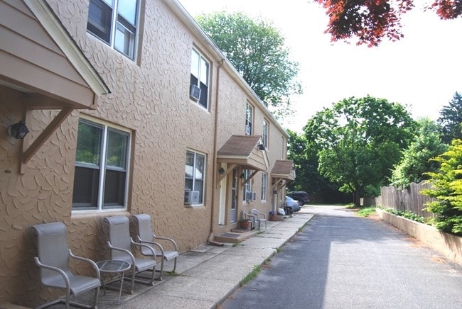 Primary Photo - Linwood Apartments