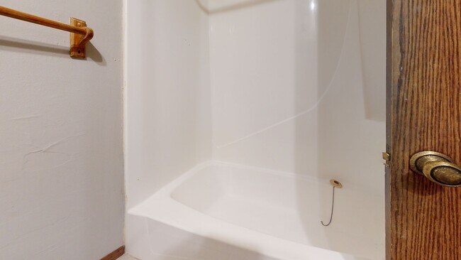 Building Photo - 1085 18th Ave SE