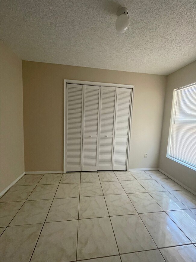 Building Photo - 3519 Benito Juarez Cir