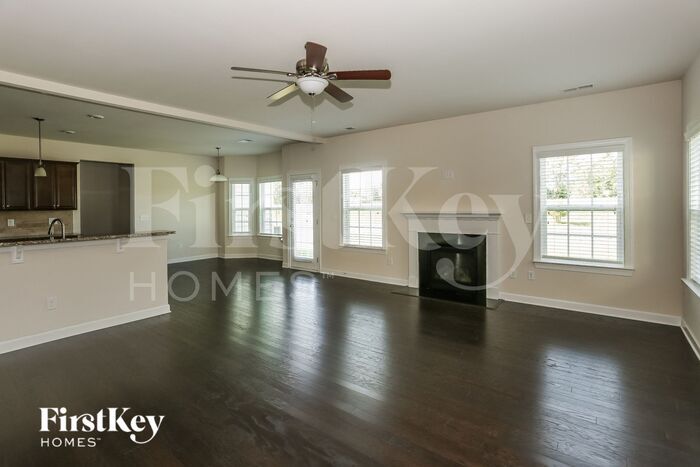 Building Photo - 9863 Travertine Trail