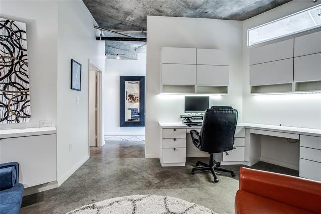 Building Photo - 1001 Belleview St