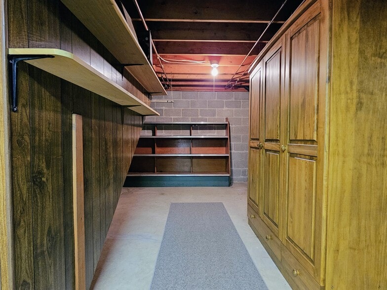 Building Photo - 3 Hillcrest Ave