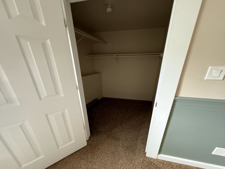 Building Photo - 1129 Darby St