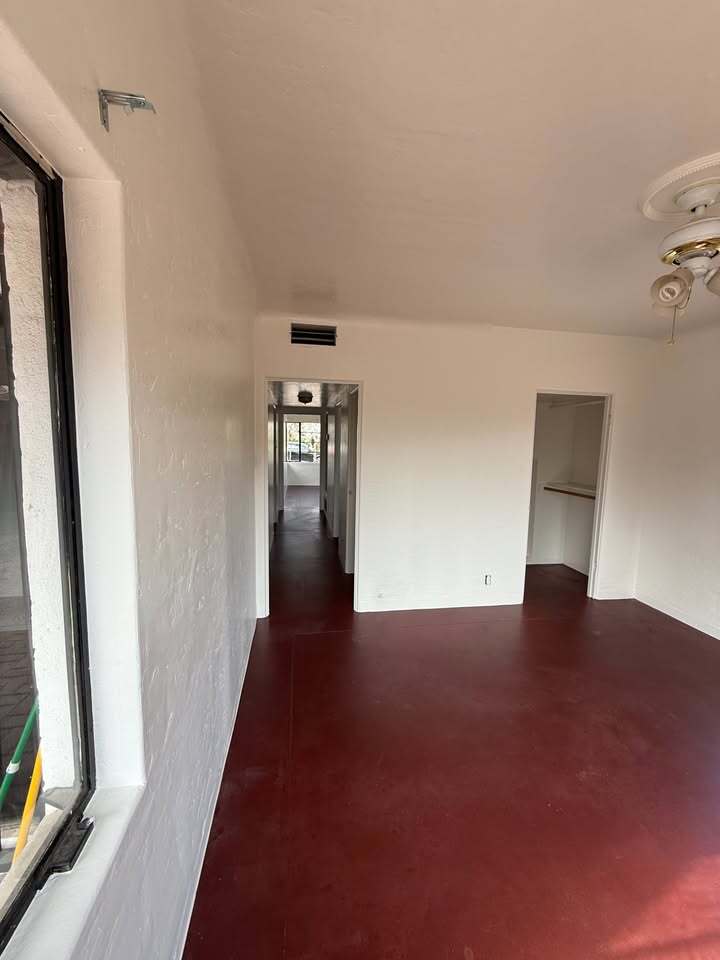 Building Photo - 1225 S Maple Ave