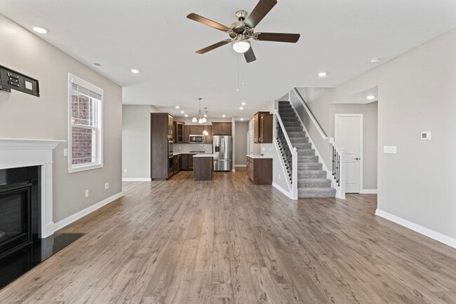 Building Photo - Fenced Yard, Zionsville Schools, Pet Friendly