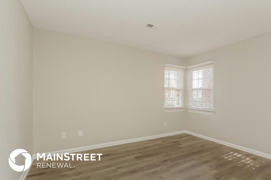 Building Photo - 707 Southland Rd