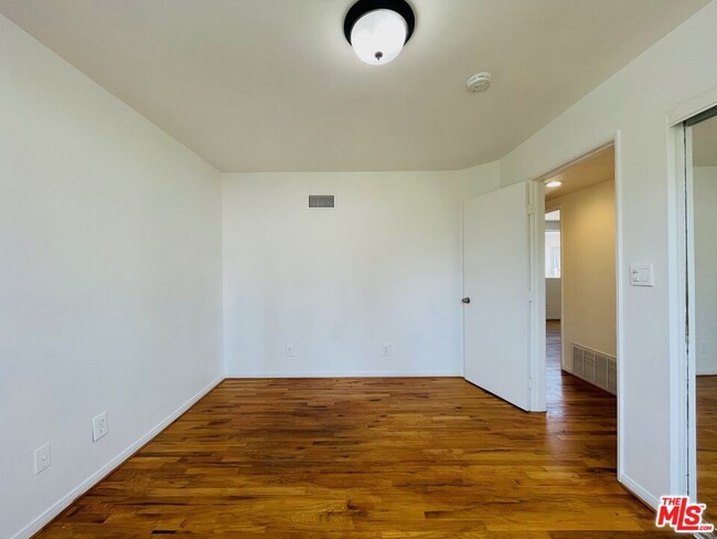 Building Photo - 5029 Klump Ave