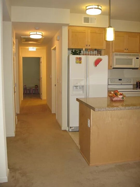 Kitchen and hall - 800 N 8th St
