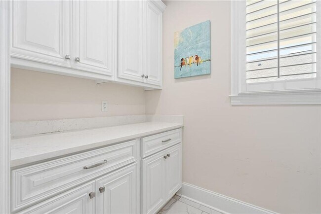 Building Photo - Spacious 4BR Home Near Auburn University –...