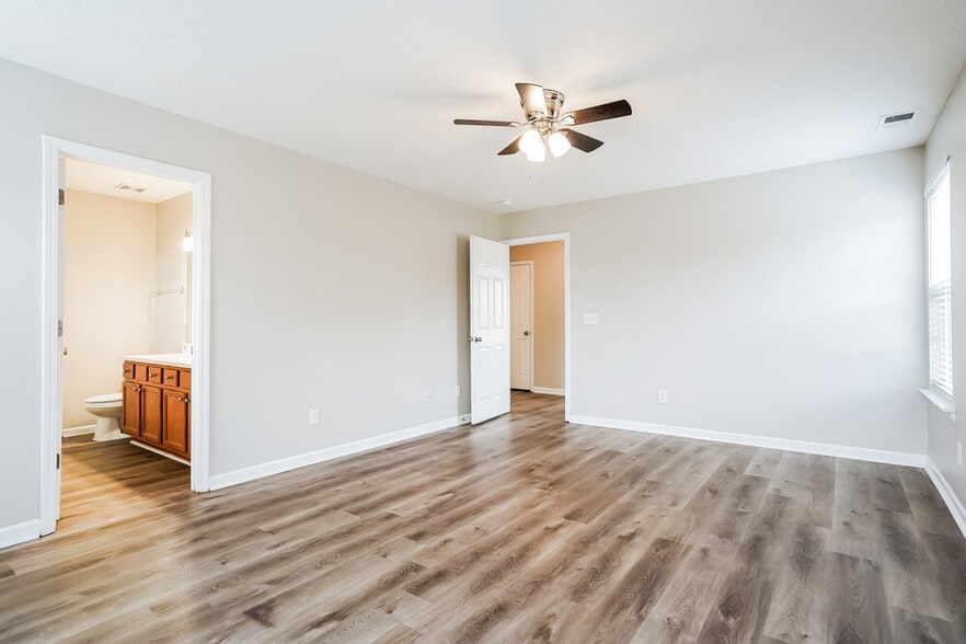 Building Photo - 5901 Roteny Court