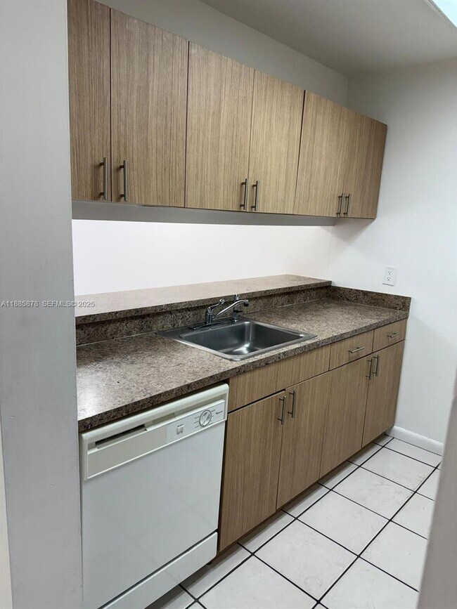 Building Photo - 8550 N Sherman Cir