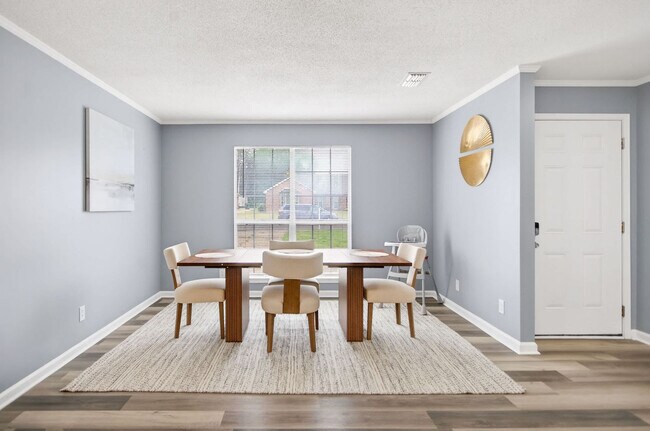 Building Photo - 2420 Haddington Rd