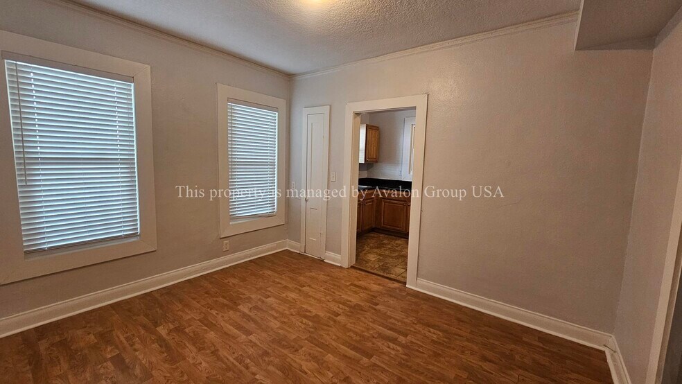 Building Photo - 2655 College St