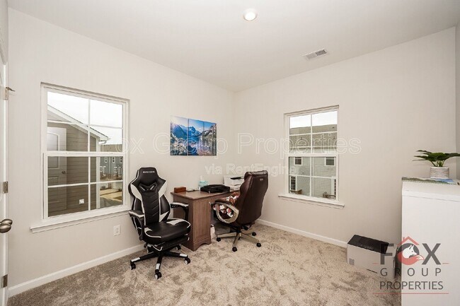 Building Photo - 7125 Brookview Ln