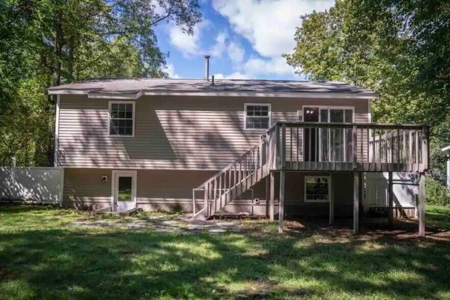 Building Photo - 19 Curt Blvd