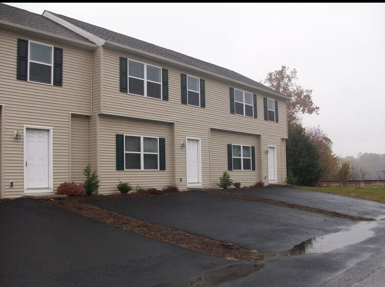 Primary Photo - 305 Water St