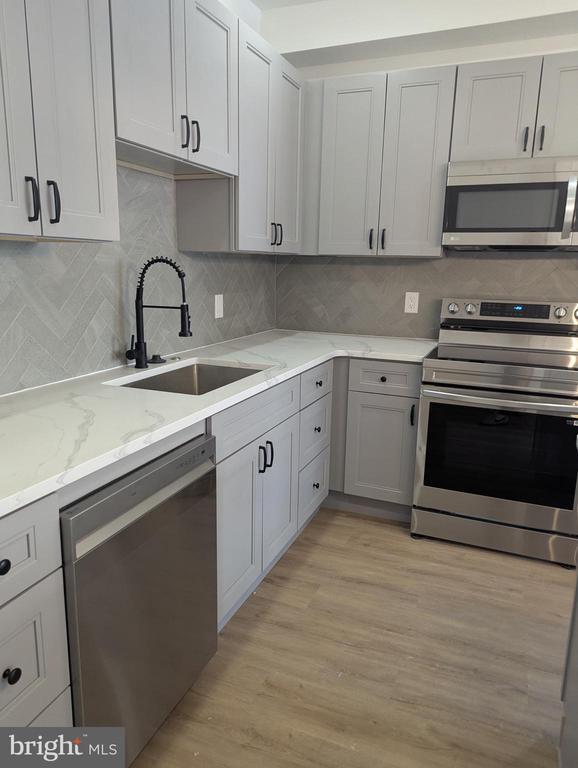 Building Photo - 2050 Fairmount Ave