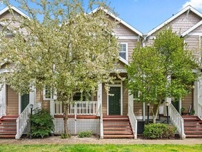 Building Photo - Beautiful 3-Bedroom Home with Bonus Room, Fireplace & Scenic Green Space Views!