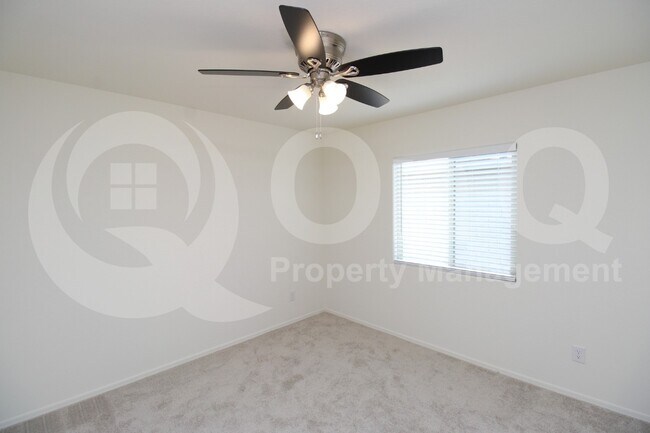 Building Photo - 1555 E Strople Dr