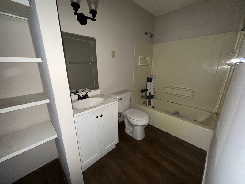 Building Photo - 711 Meadow Ln Ct