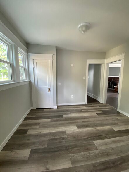 Building Photo - 208 Gateway Blvd