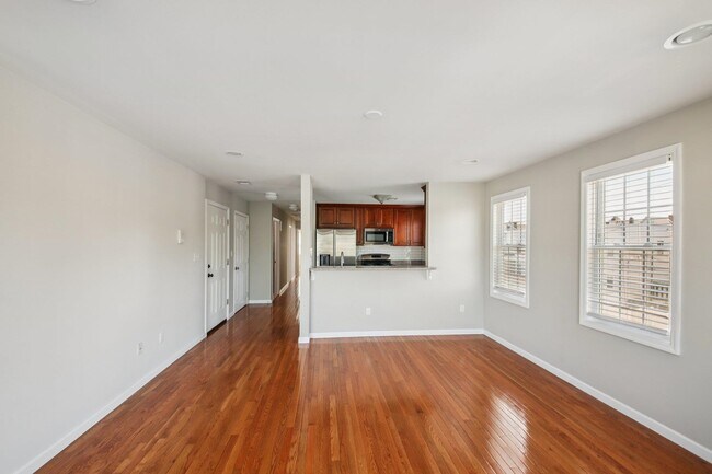 Building Photo - 314 Avenue B