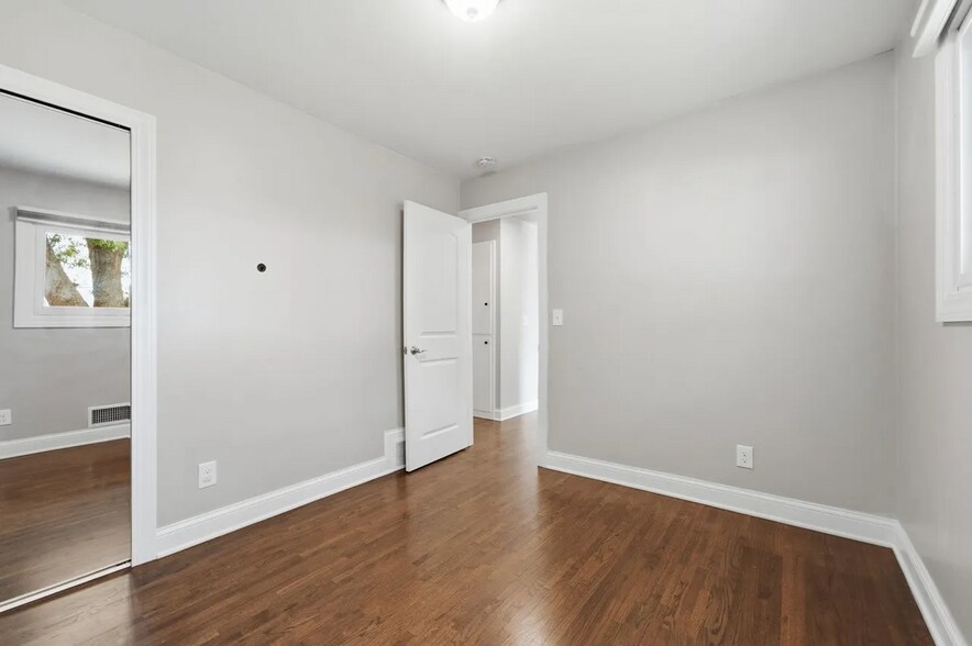 Building Photo - 4626 4th St NE