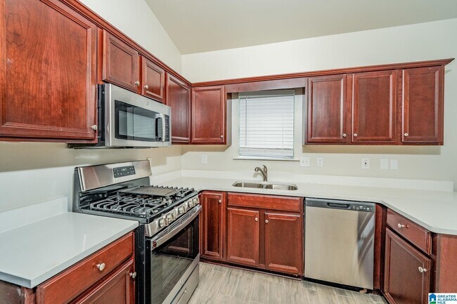 Building Photo - 4832 Longmeadow Dr