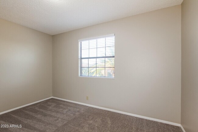 Building Photo - 3830 W Marconi Ave