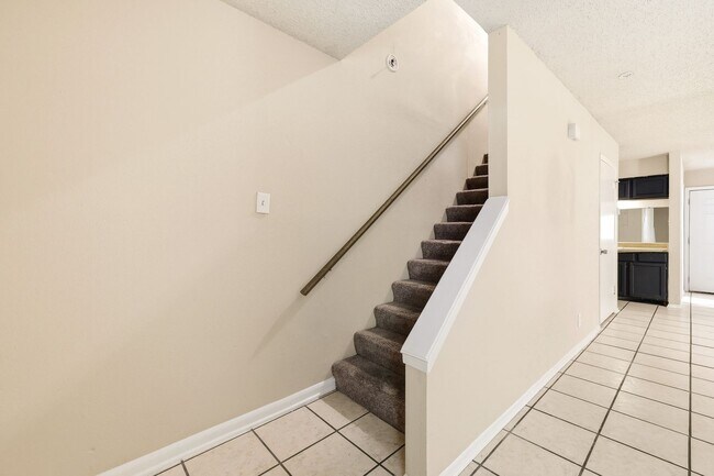 Building Photo - 4927 Ty Terrace St
