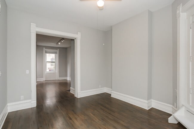 Building Photo - 46 E Chicago Ave