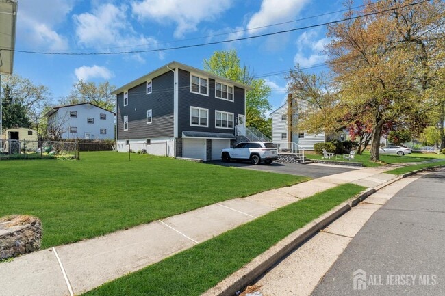 Building Photo - 36 Van Buren Ave