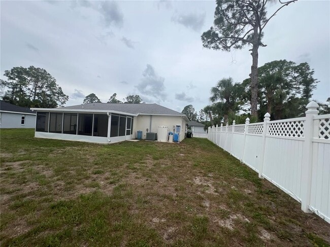 Building Photo - 3228 Lucaya Ave