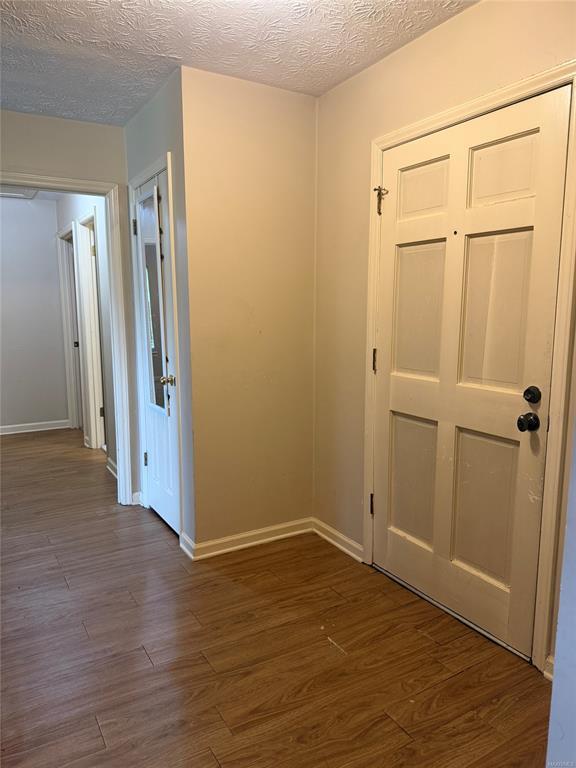 Building Photo - 803 Summer Ln