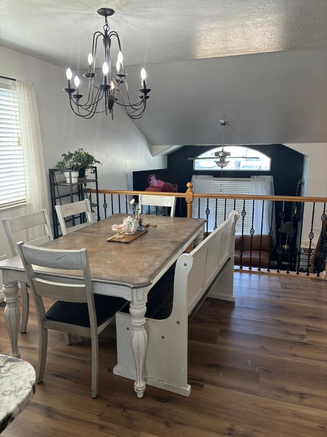 Building Photo - Spacious 5-Bedroom Haven with 3 Full Baths...