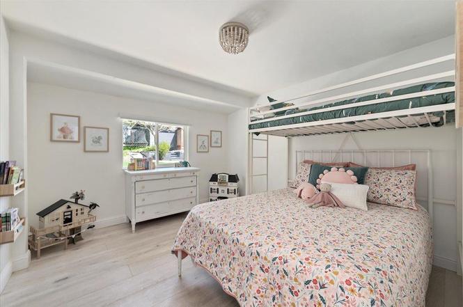 Bedroom 2 - 789 Canada Rd