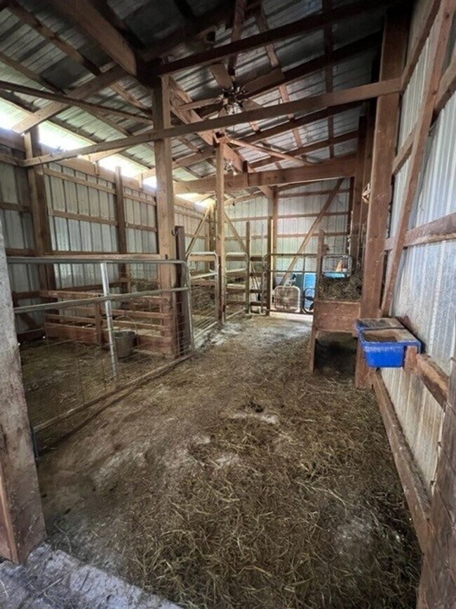 Building Photo - 6968 Moontown Dr E