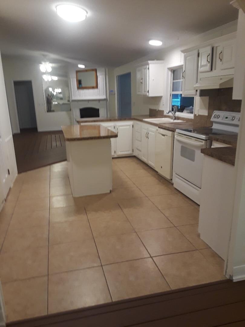 Building Photo - 50 May River Ct