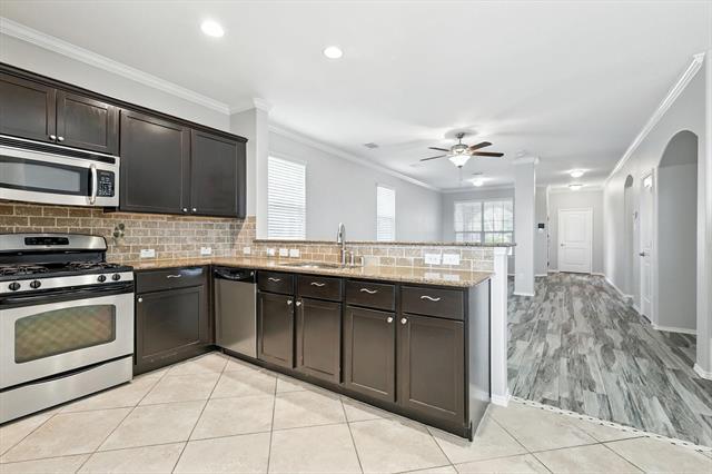 Building Photo - 2825 Houston Wood Dr