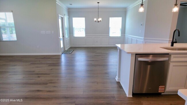 Building Photo - 344 Eagle Claw Dr
