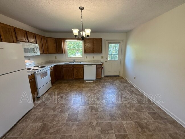 Building Photo - 115 Rowe Ln