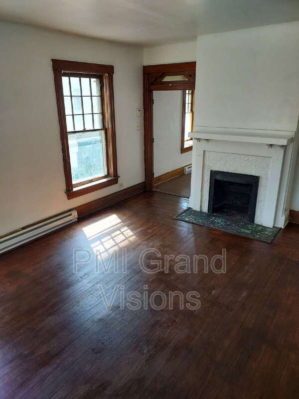 Building Photo - 623 W William St