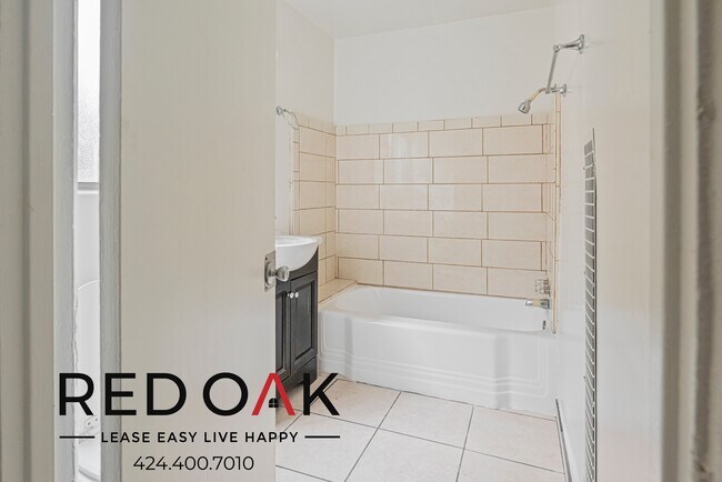 Building Photo - 3334 W 84th St