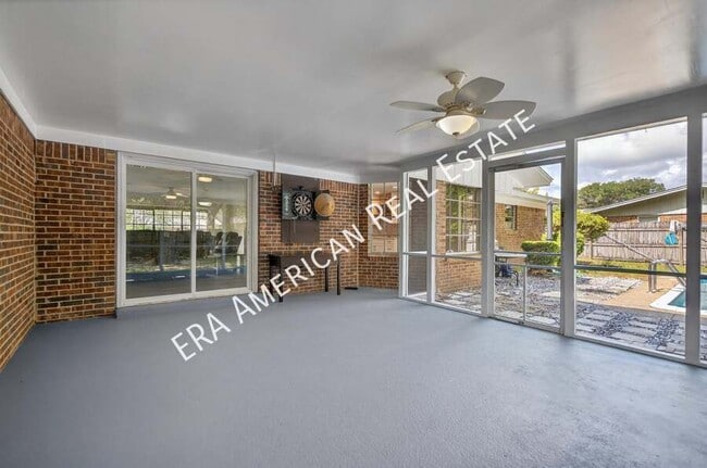 Building Photo - 614 Merioneth Dr NE