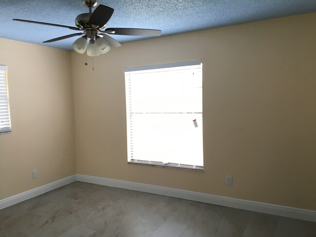 Front bedroom - 312 14th St SW