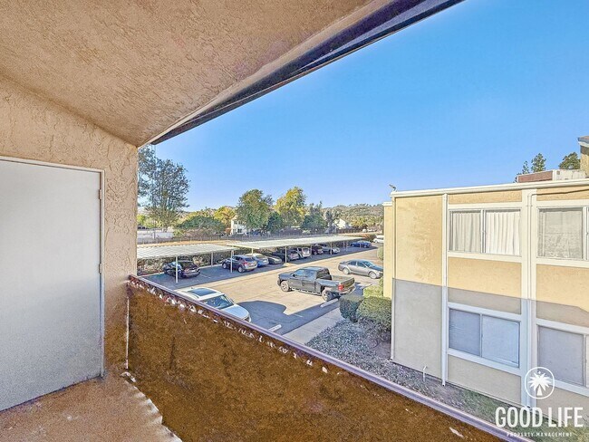 Building Photo - Great 2B/1BA Condo in Escondido!