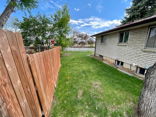 Building Photo - 6550 Tabor St