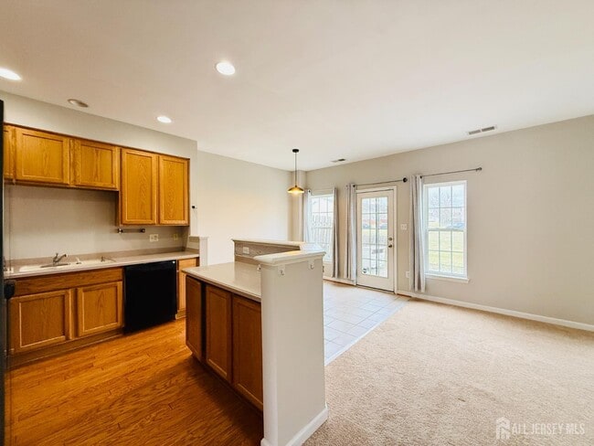 Building Photo - 47 Peppermint Dr