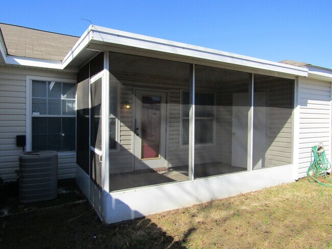 Building Photo - Northeast Pensacola 2BR Patio Home Near UWF & I-10 with Screened Porch, Privacy-Fenced Backyard.