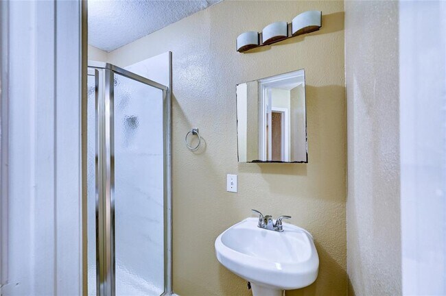 Building Photo - 14918 Sugar Crystal Ct